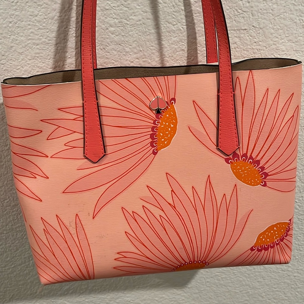 Kate Spade Molly Falling Flower Med. Tote